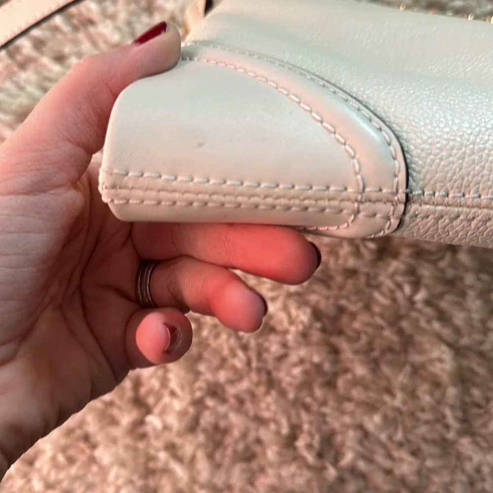 Michael Kors white pebbled crossbody bag - Picture 7 of 8